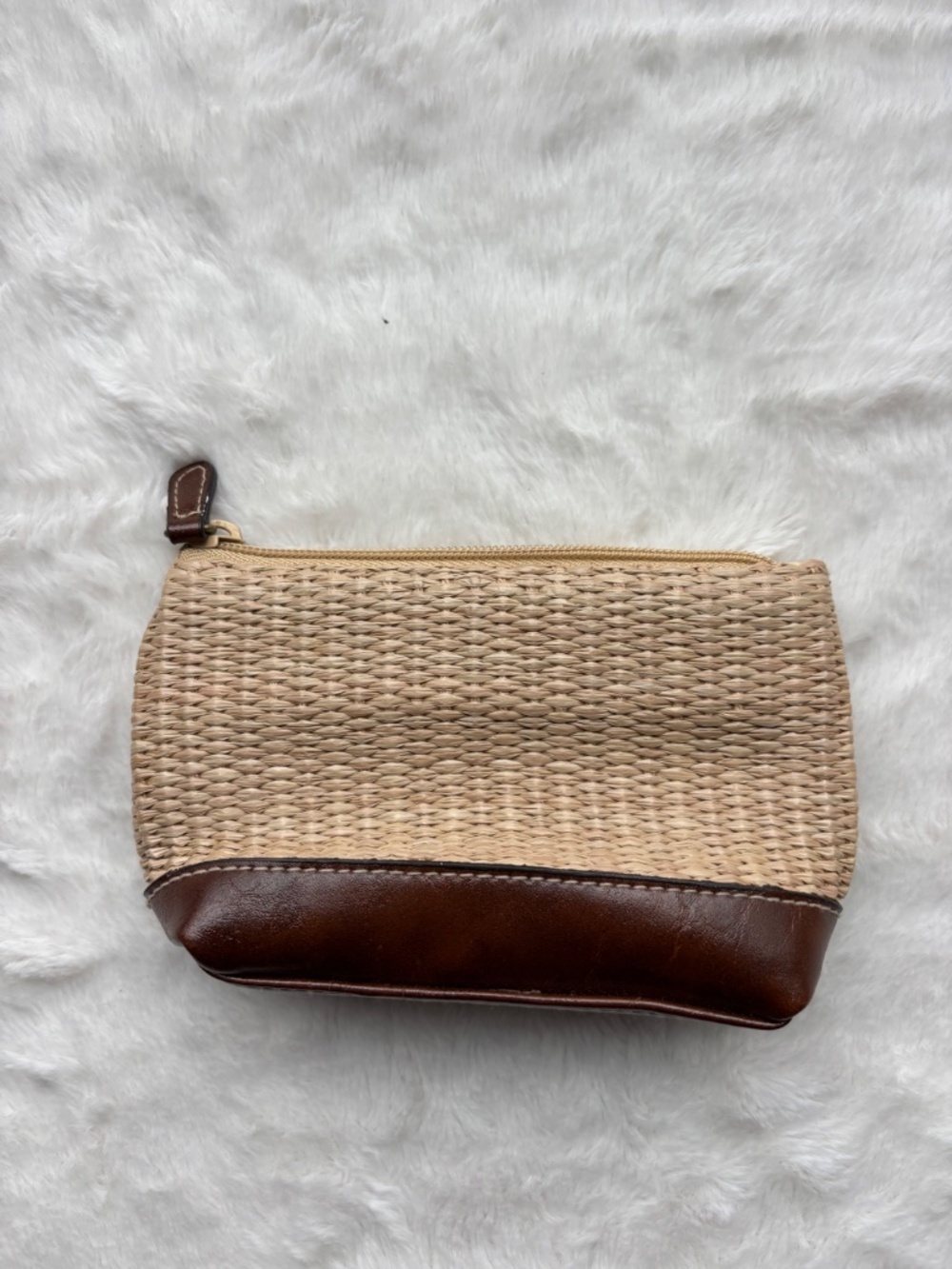 Rosetti Woven Straw & Brown Faux Leather Mini Pouch Coin Purse - Picture 4 of 10